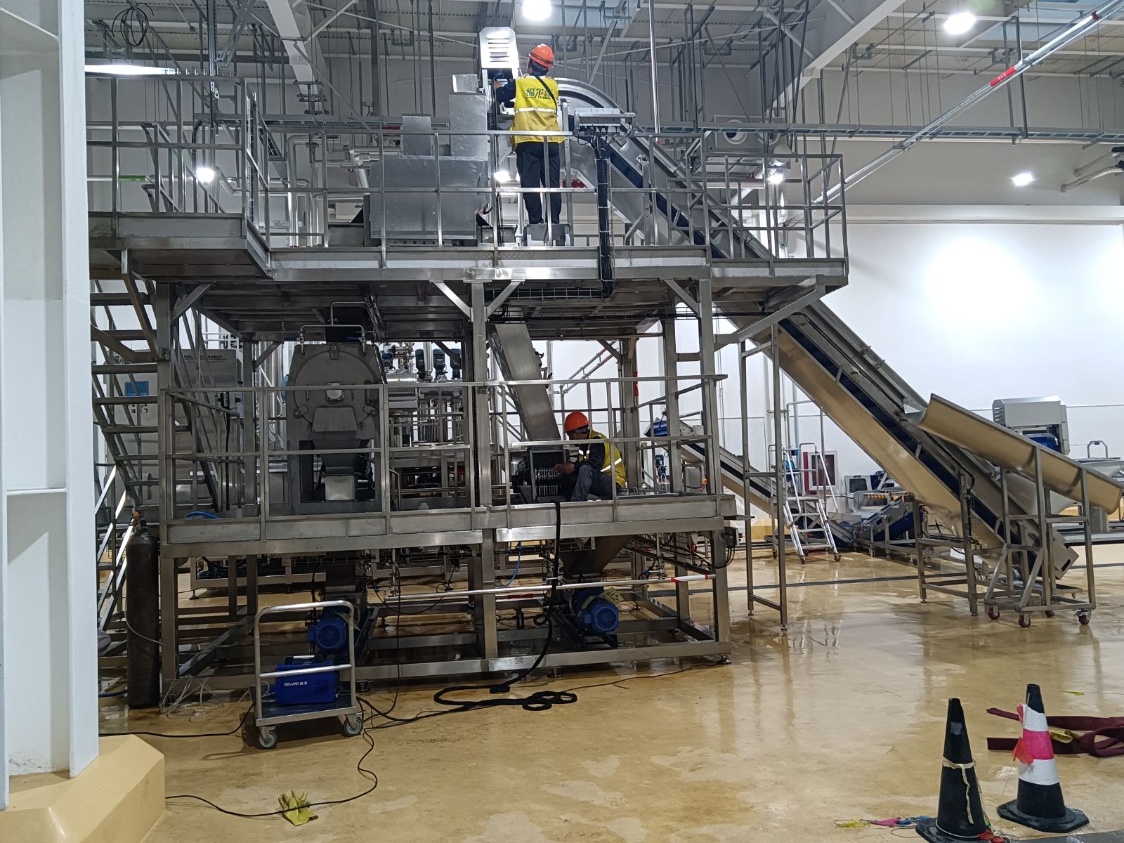 桃深加工交钥匙工程工程现场